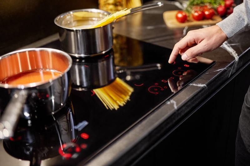 What is an Induction Cooktop and How Does it Work?