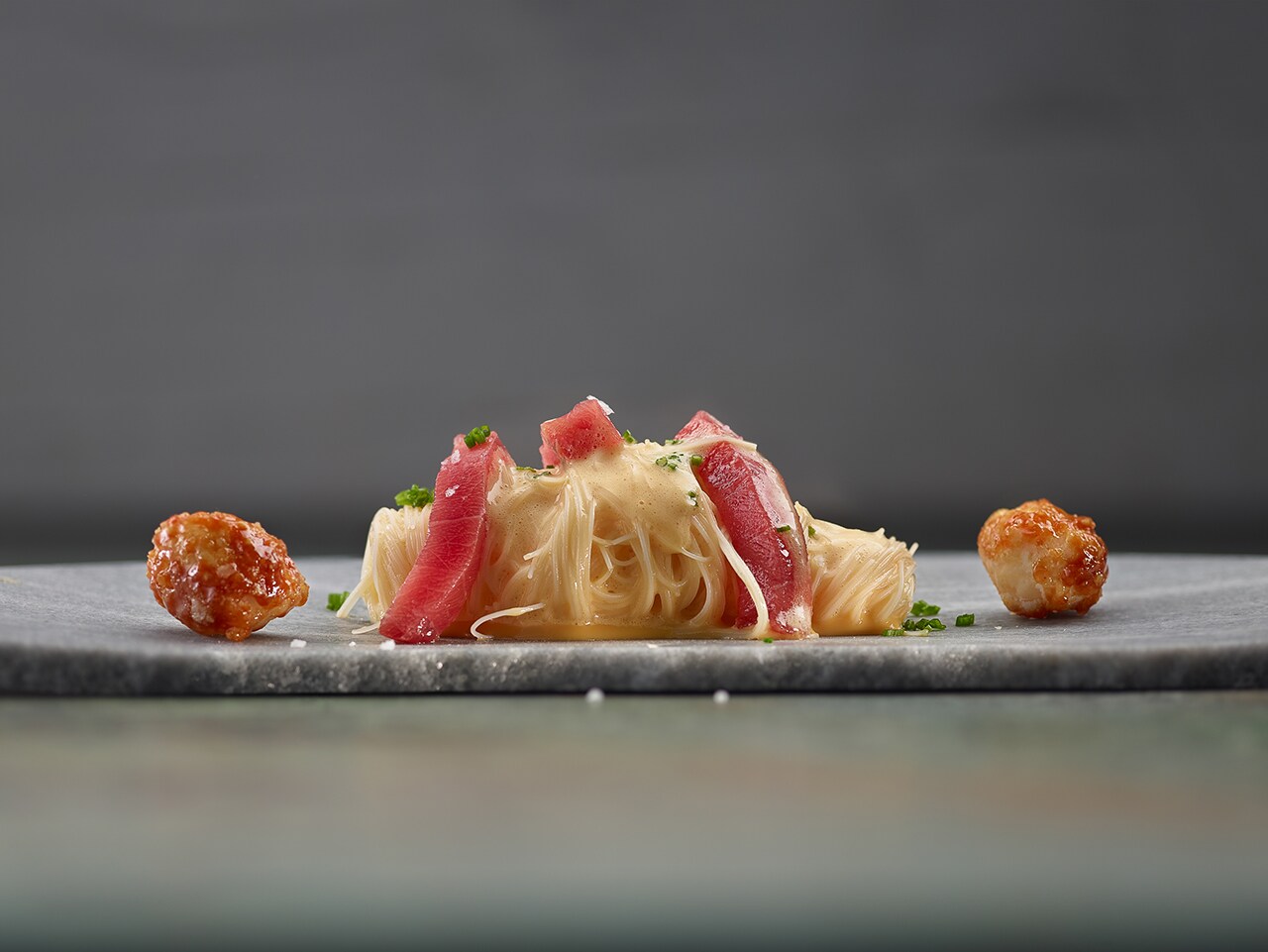 Carbonara de atun rojo