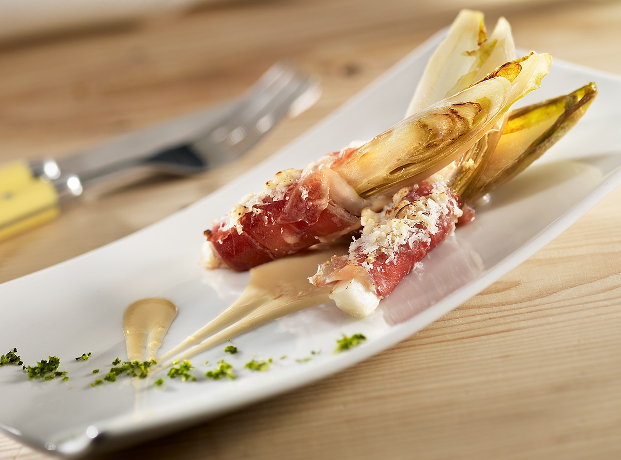 Endivias con jamon iberico