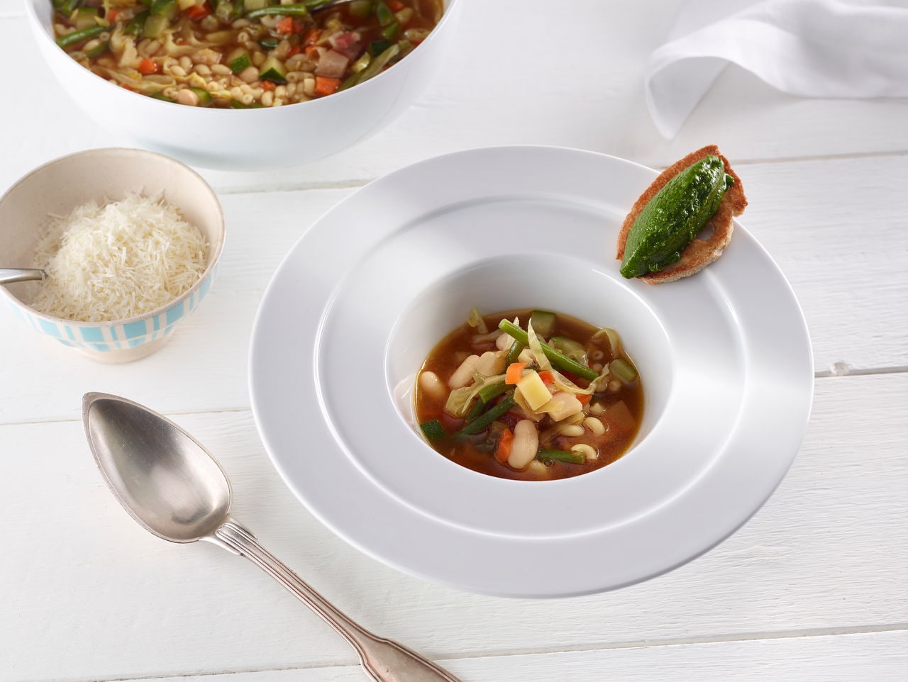 Sopa italiana de alubias tiernas