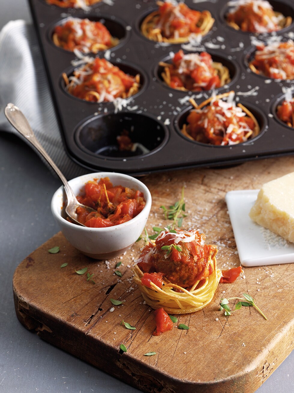 Copas De Espaguetis Con Albóndigas