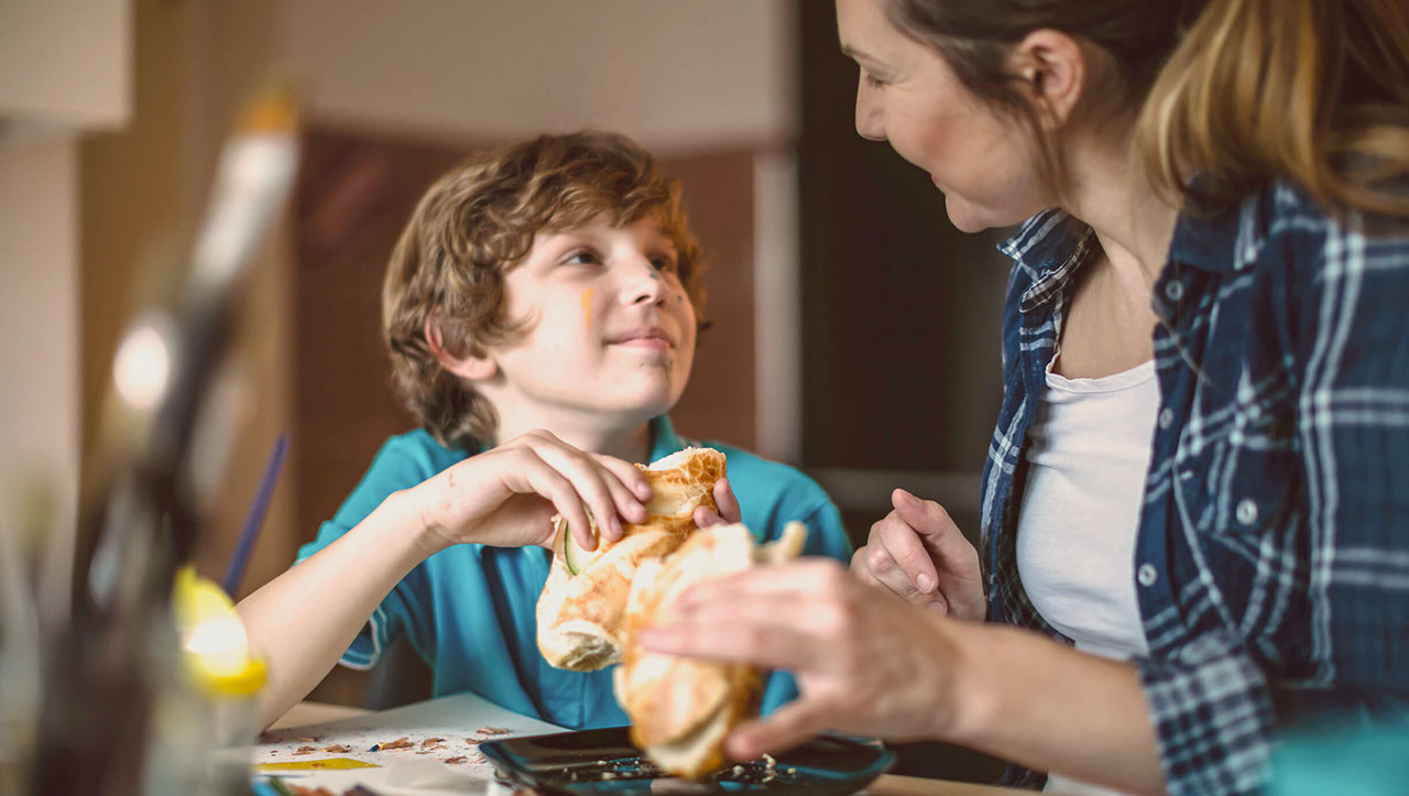 רעיונות לארוחה מהירה ובריאה עבור הורים עסוקים