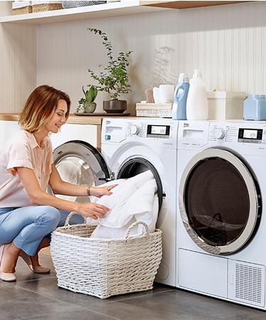 10lifesavinglaundrytips_Mobile 375x450