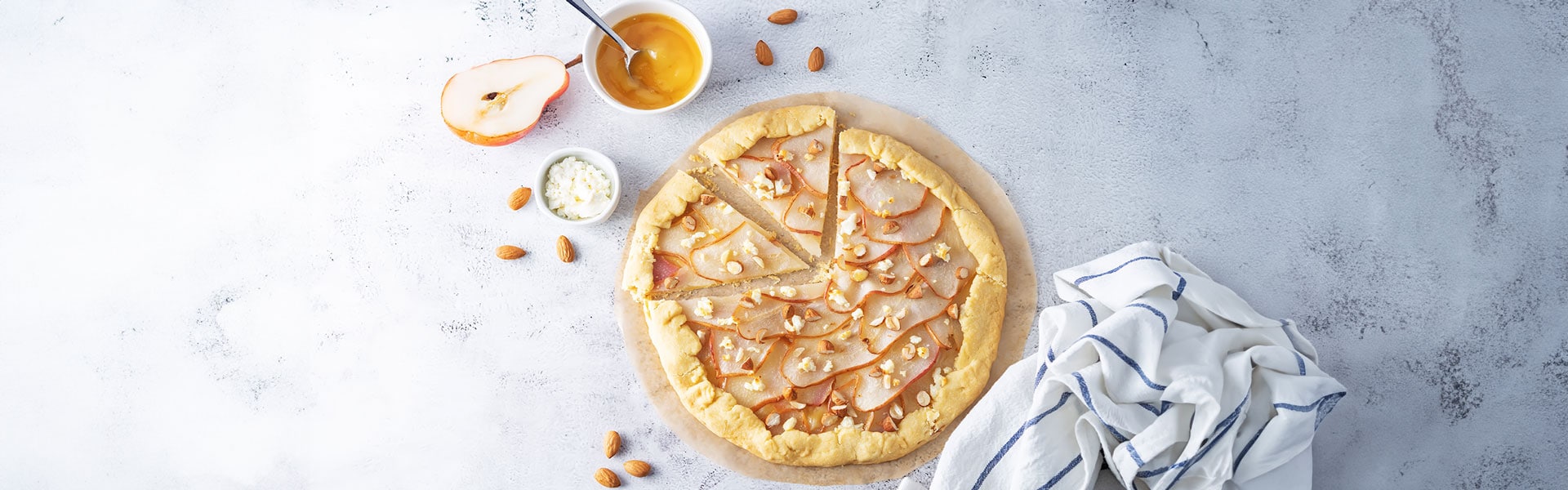 Prajitura cu pere - usor de preparat, delicioasa de savurat!