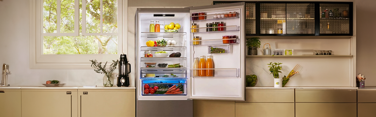 bucatarie - usa combina frigorifica deschisa