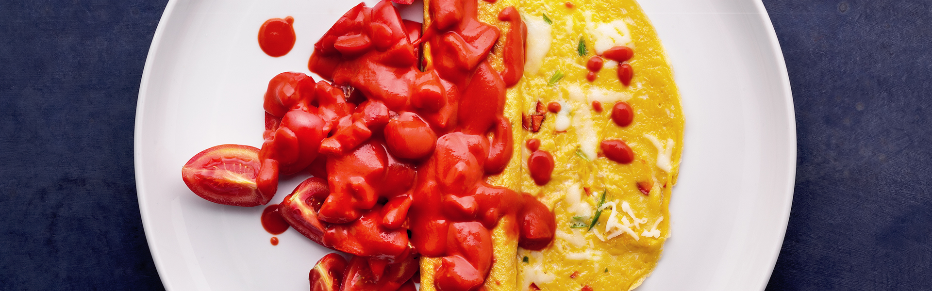 Omelette Strips with Tomato Sauce