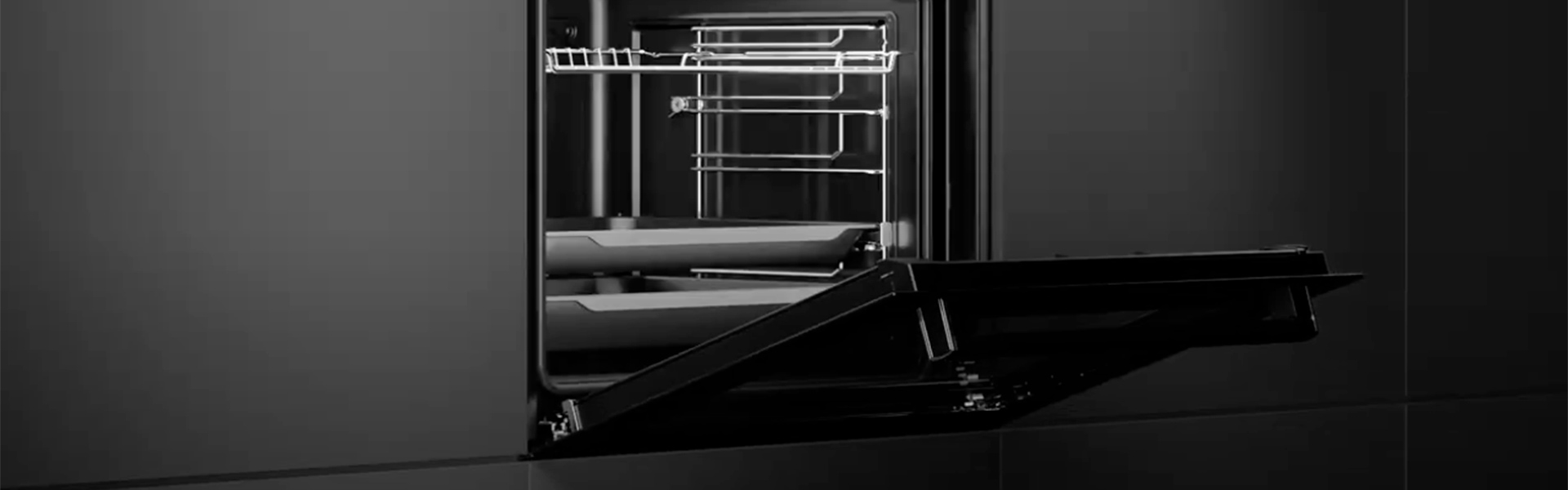 ¿Cómo desmontar la puerta del horno?