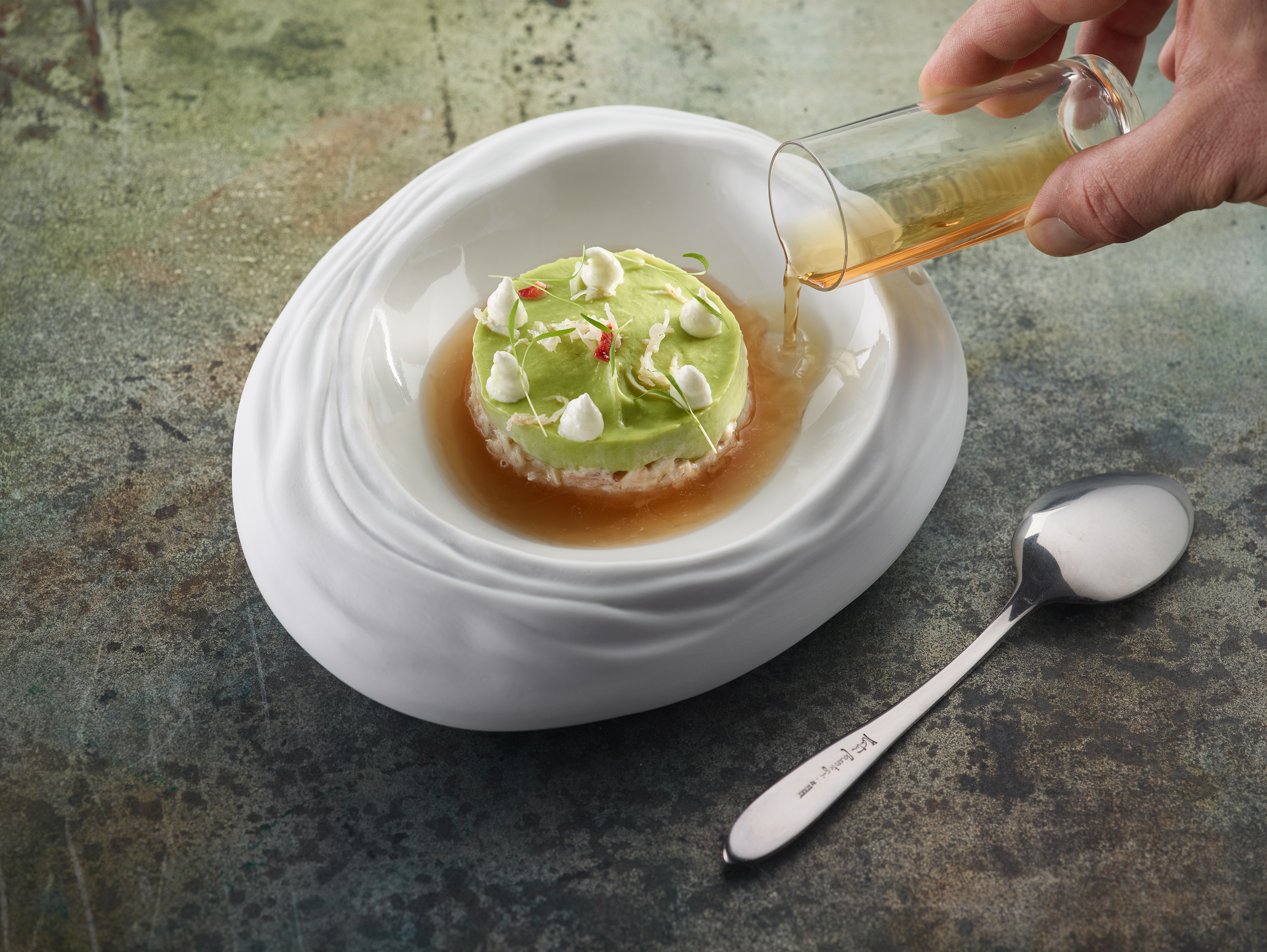 Centolla con aguacate y yogur