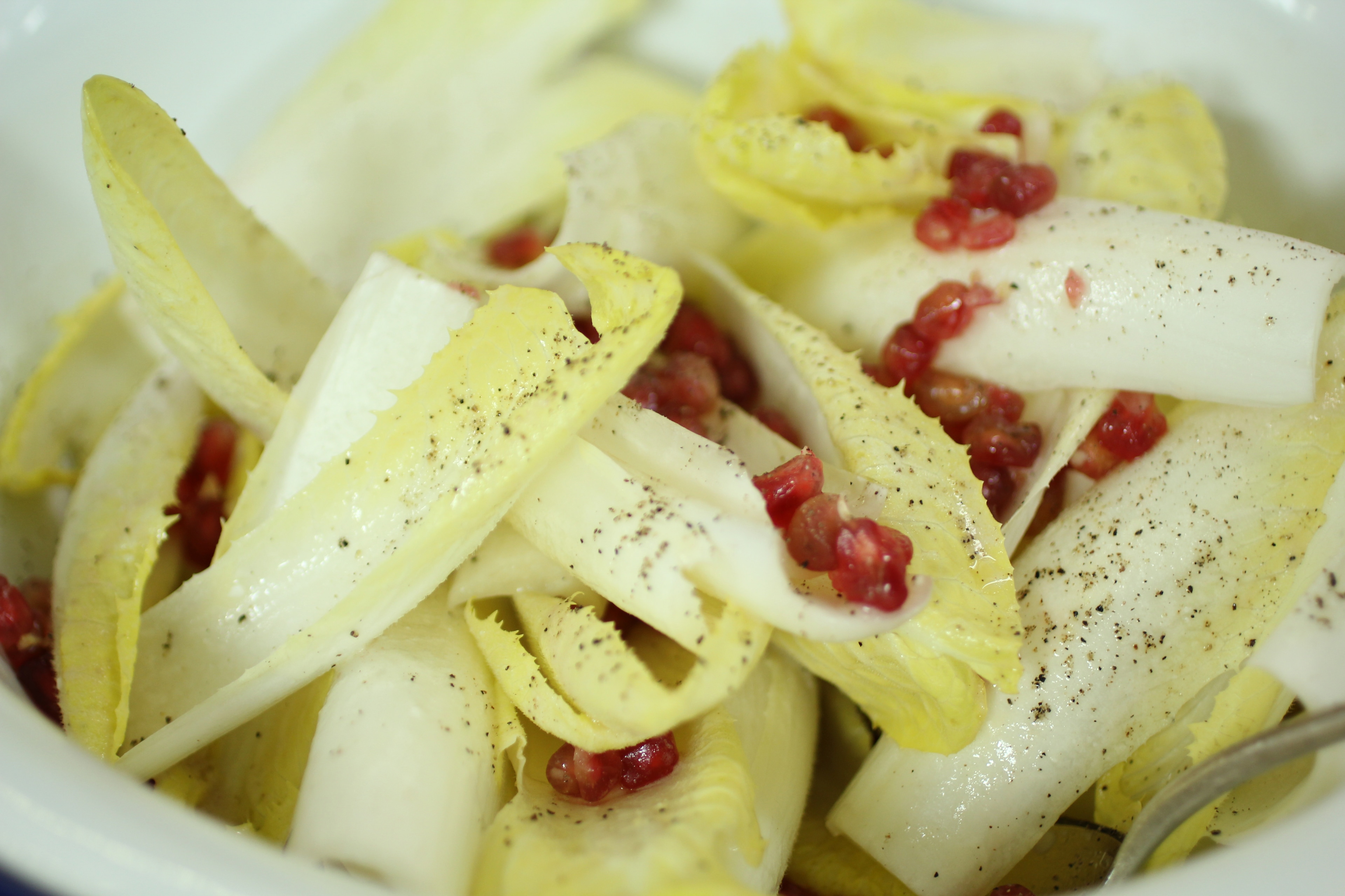 Ensalada de endivias y granada