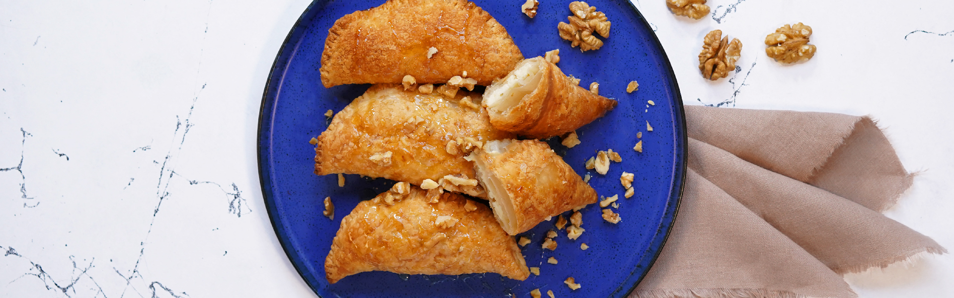 Greek Feta Cheese with Honey in the Airfryer Greek Feta Cheese with Honey in the Airfryer