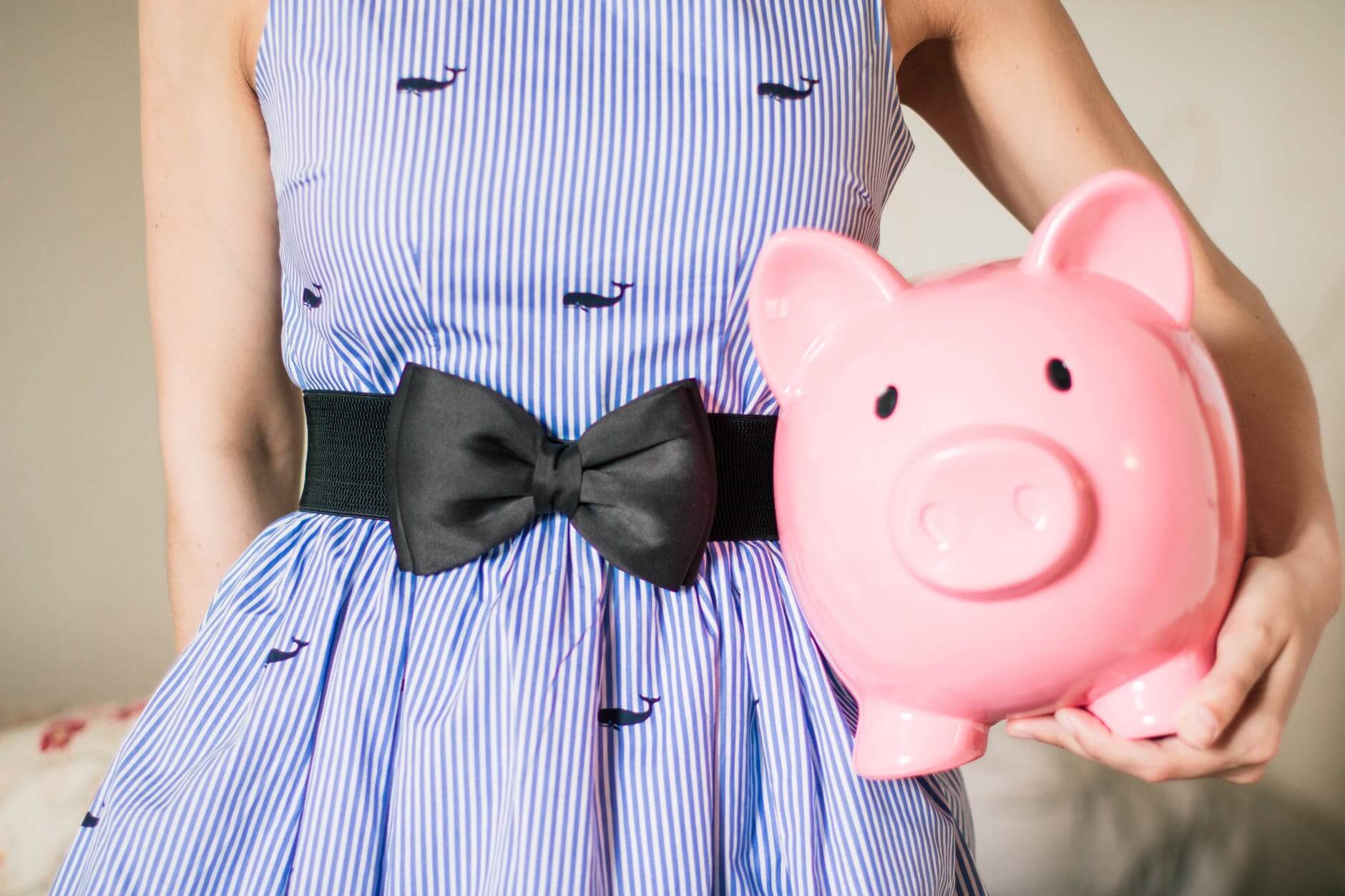 Simple Tips To Spend Less This Holiday Season