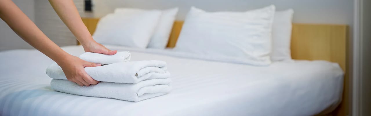 Lenjeria de pat si prosoapele: cat de des sa le schimbi si cum sa le intretii