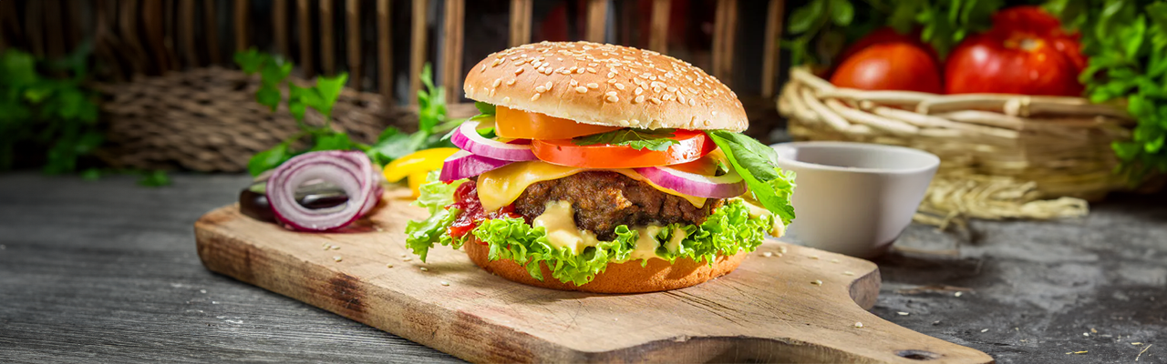 Retete de burgeri deliciosi pe care ii poti prepara in propria ta locuinta